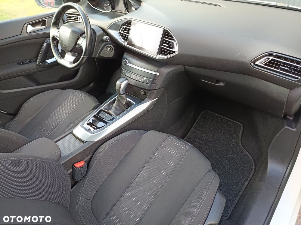Peugeot 308 BlueHDi 120 EAT6 Stop & Start GT-Line Edition - 13