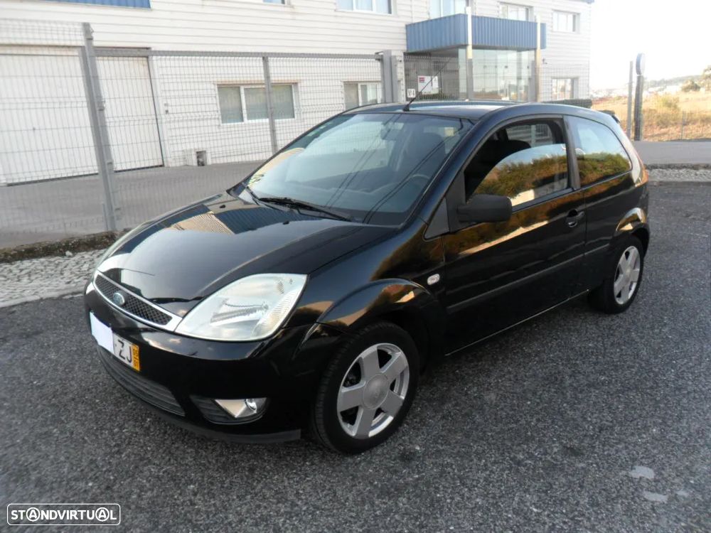 Ford Fiesta 1.4 TDCi Ghia - 23