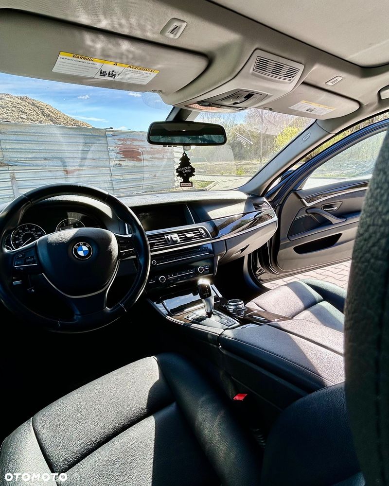 BMW Seria 5 528i Luxury Line - 15