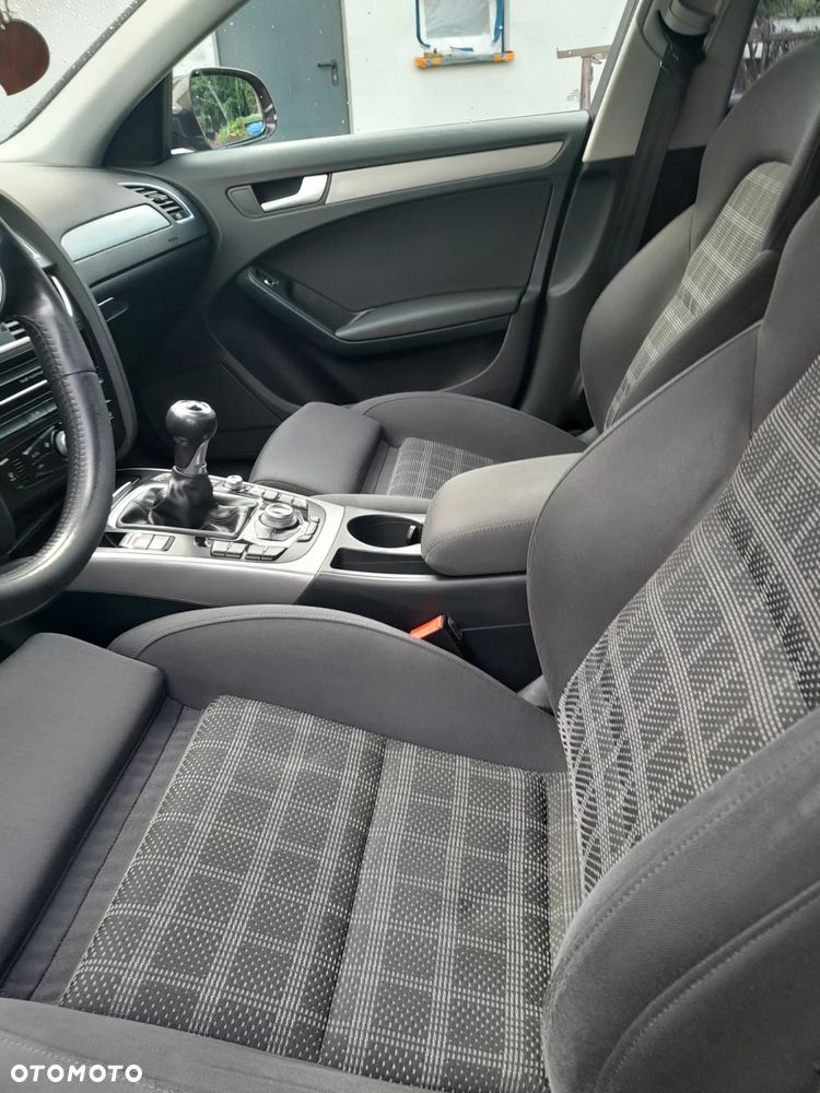 Audi A4 Avant 2.0 TDI ultra DPF Attraction - 9