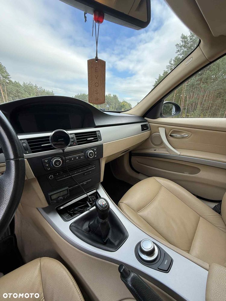 BMW Seria 3 318i - 15