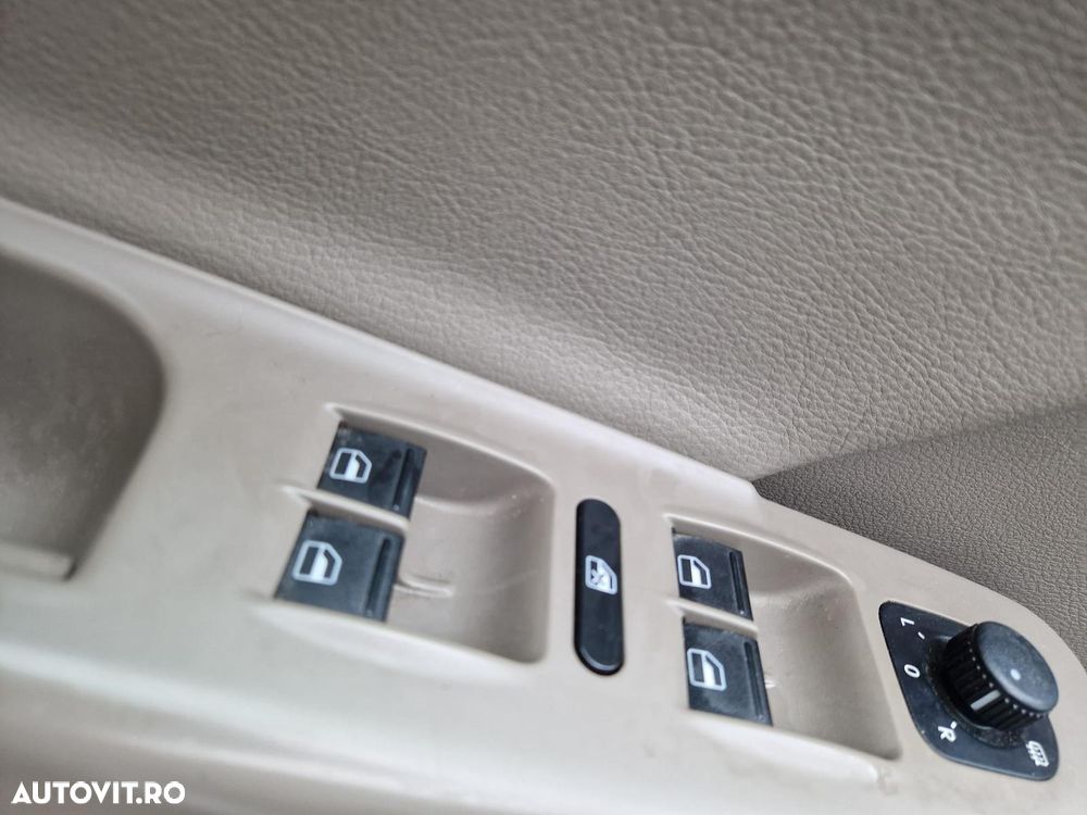 Volkswagen Passat 2.0 FSI 4Motion Comfortline - 4