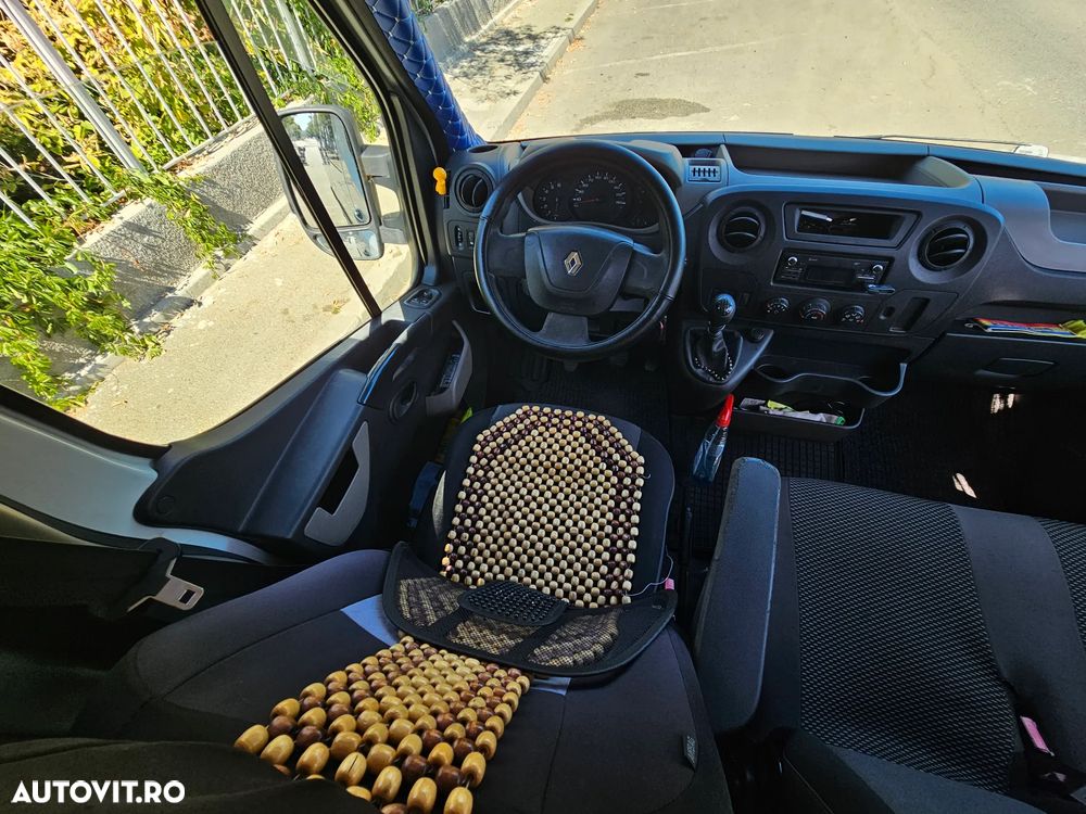 Renault Master 2.3 Combi 3,5t L2H2 8+1 locuri Confort 4,7 m3 - 8