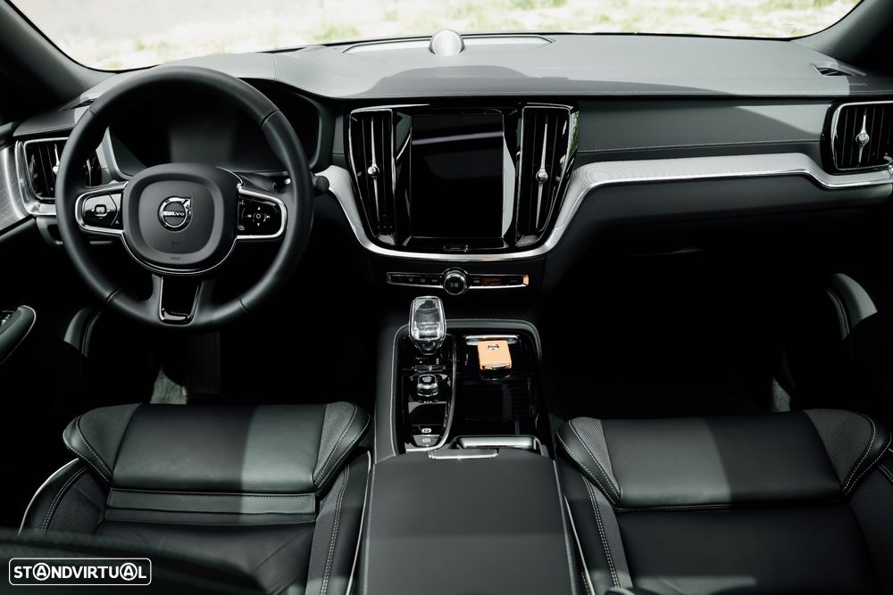 Volvo S60 T8 Recharge AWD Polestar Engineered - 12