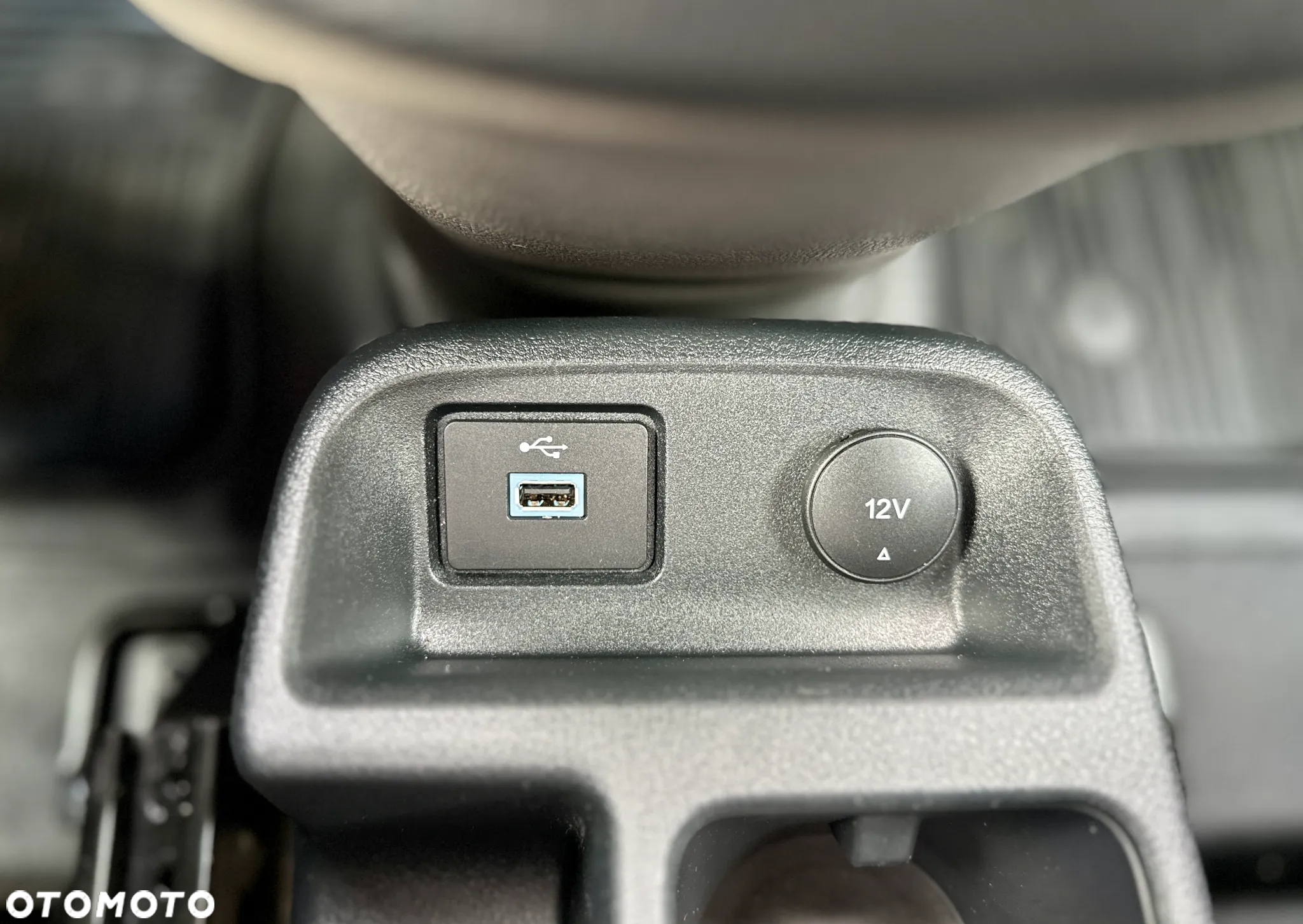 Ford TRANSIT CONNECT - 23