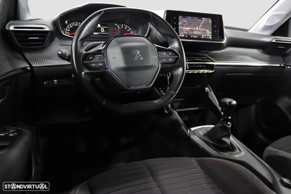 Peugeot 208 - 6