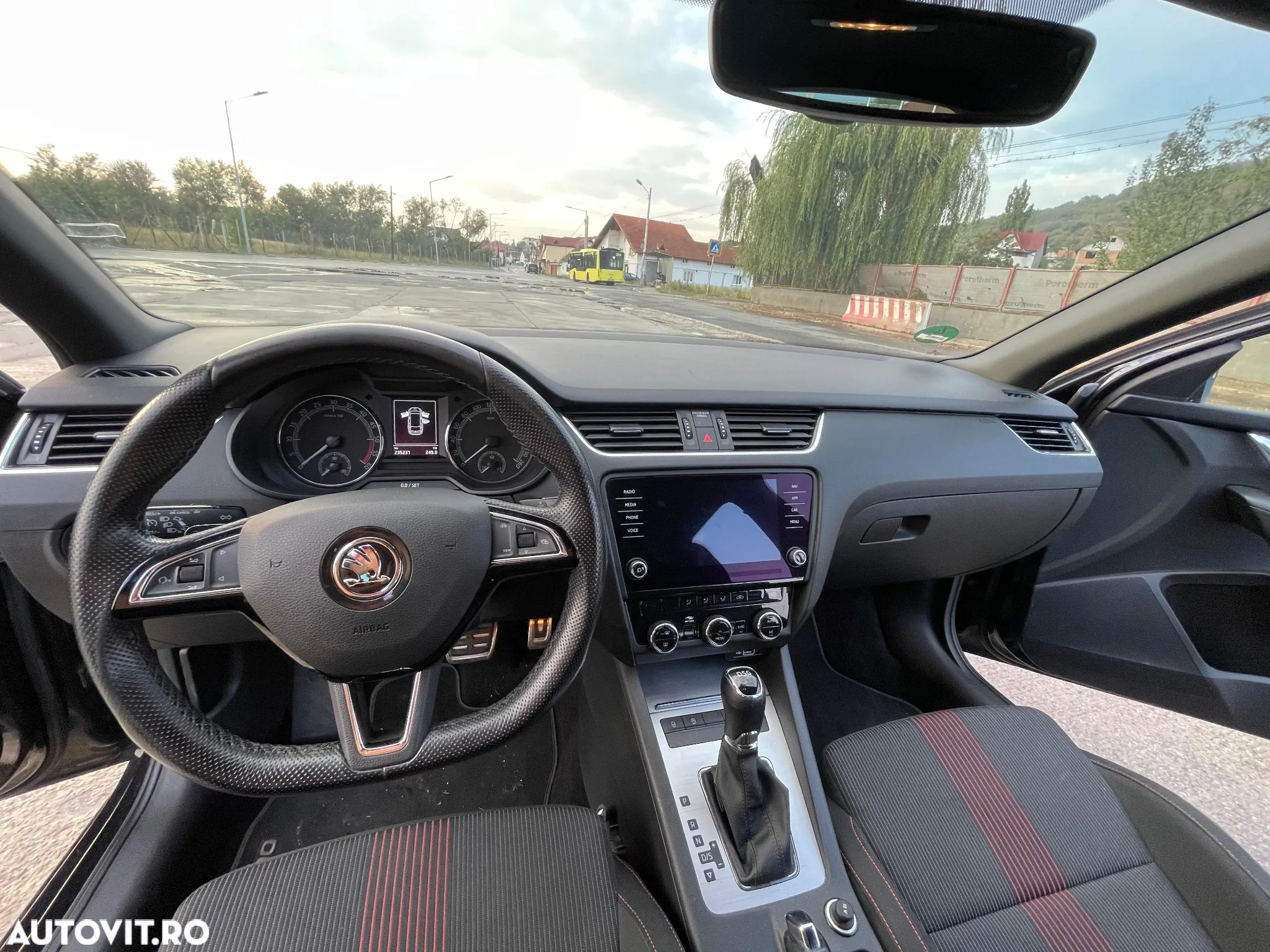 Skoda Octavia 1.6 TDI DSG Ambition - 6