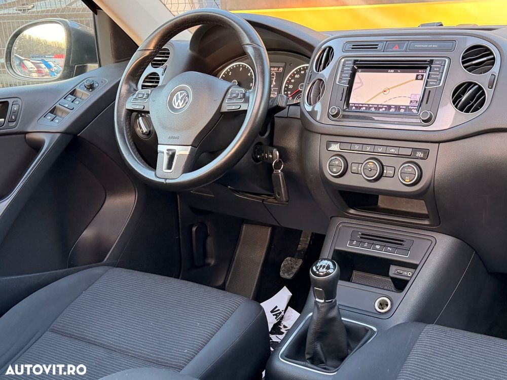 Volkswagen Tiguan 2.0 TDI SCR BlueMotion Technology Sport & Style - 23