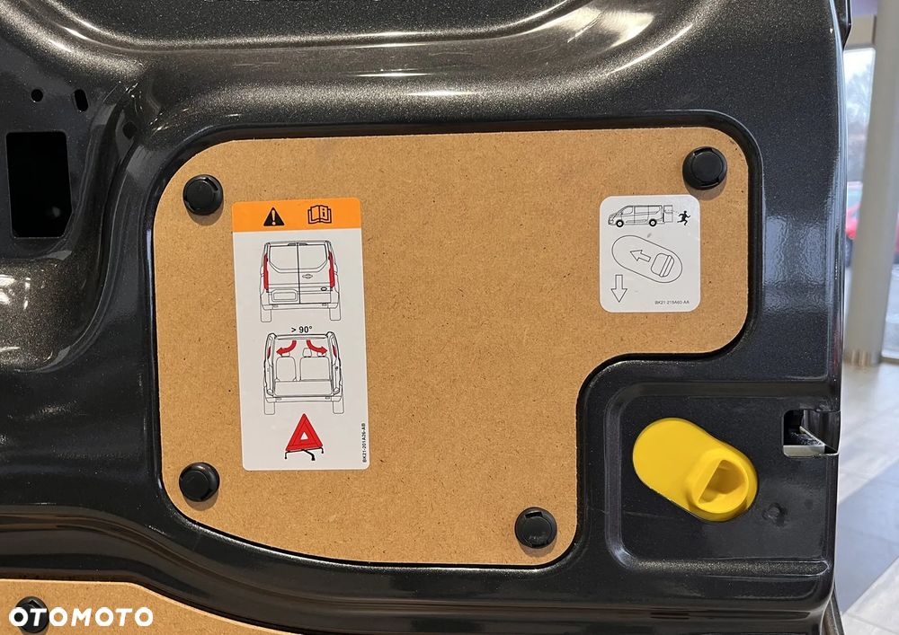 Ford Transit Connect - 25
