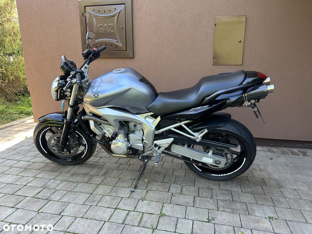 Yamaha FZ6 - 21