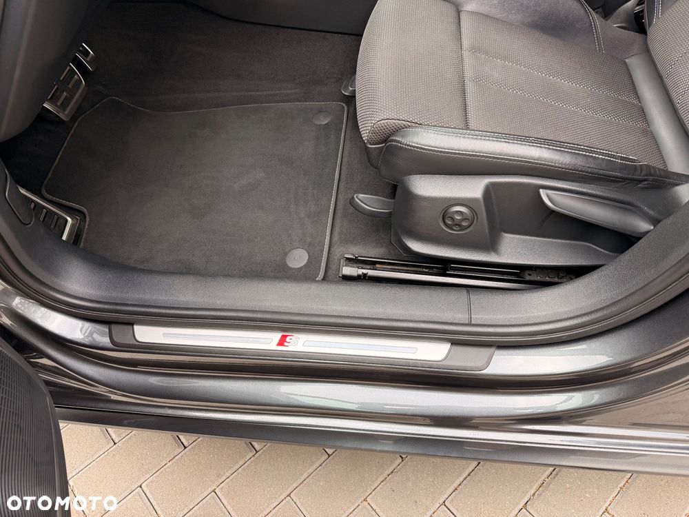 Audi A4 Avant - 19