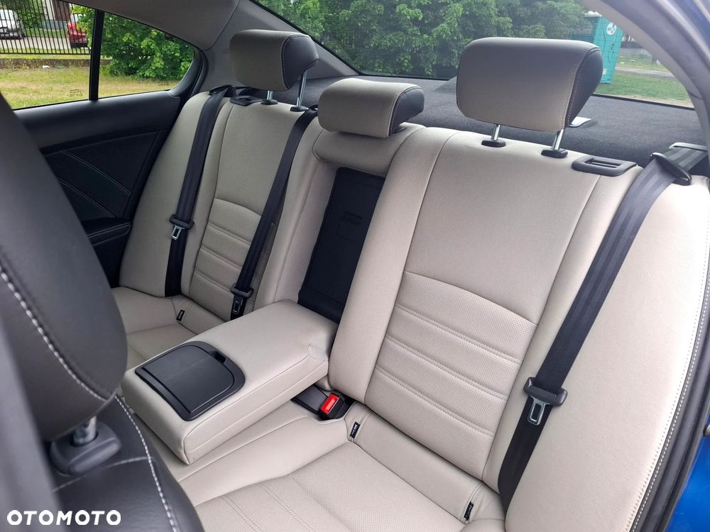 Toyota Avensis 1.8 Selection - 17