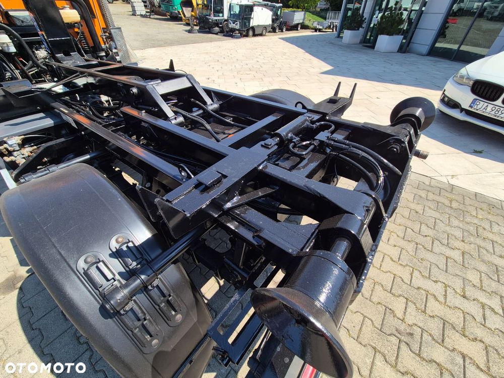 Inny AEBI MT740-S / 4X4 / POJAZD KOMUNALNY / PŁUG BUCHER / SOLARKA / PIASKARKA / HAKOWIEC / POJAZD SPECJALNY / SERWISOWANY / BEZWYPADKOWY / ODŚNIEŻANIE DRÓG / EURO 6 - 17