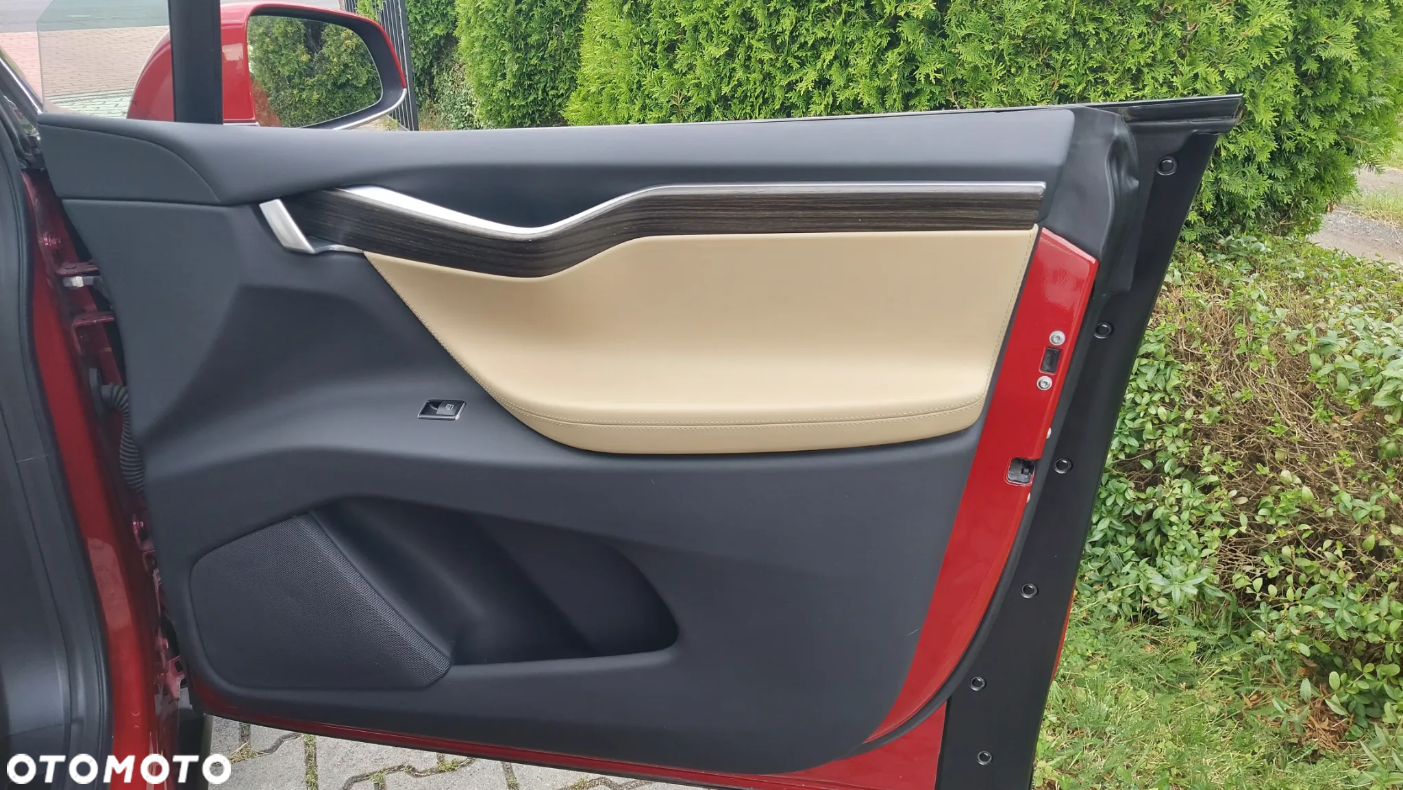 Tesla Model X Long Range Plus - 32