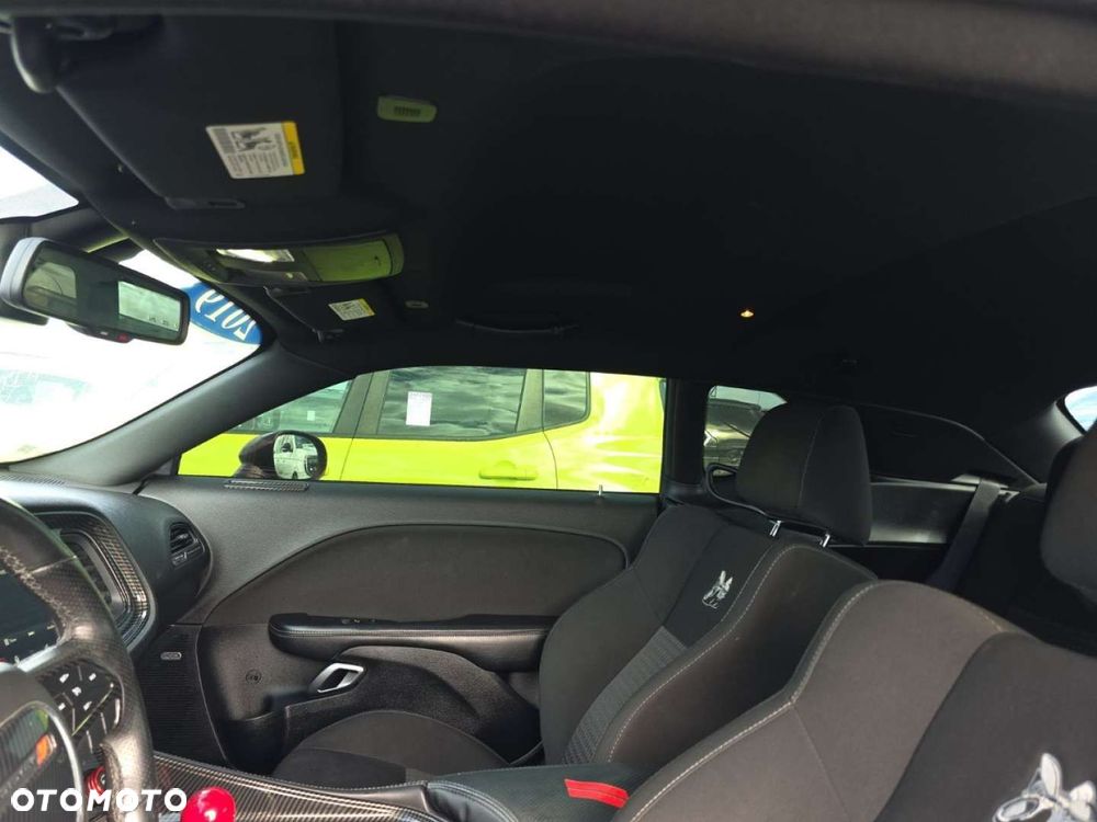 Dodge Challenger - 14