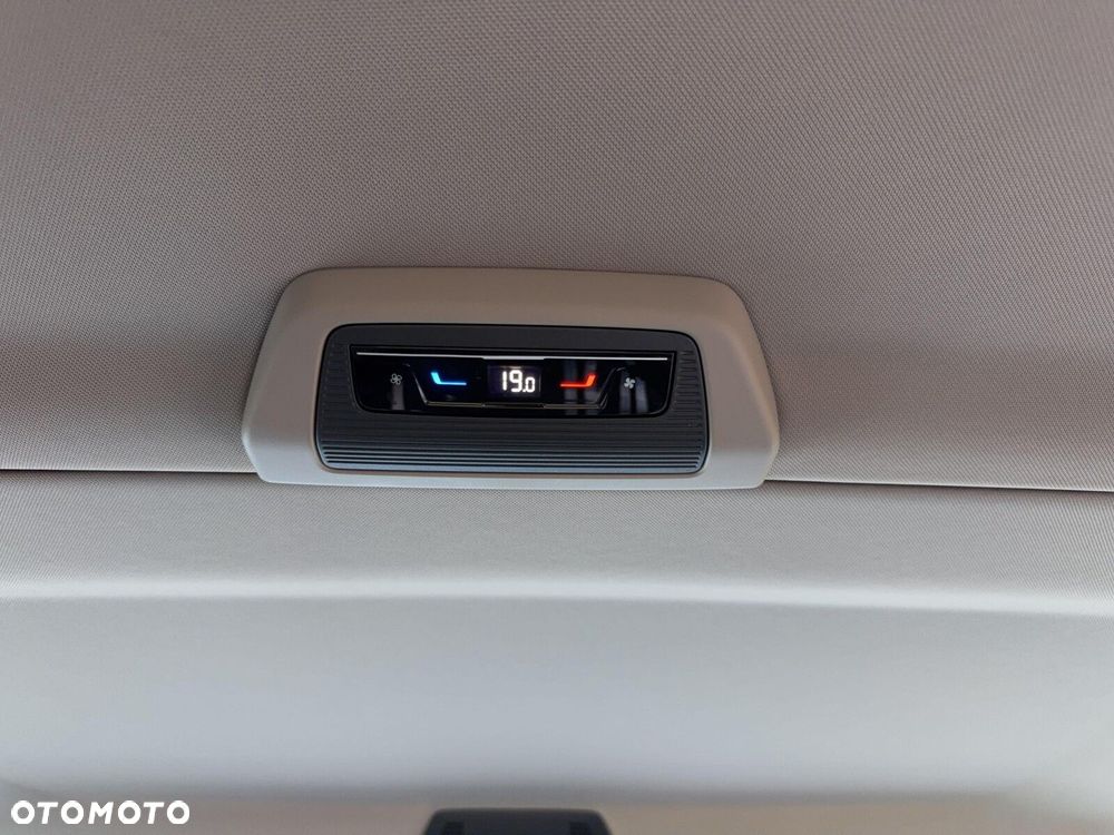 Volkswagen Multivan 2.0 TSI L2 Life DSG - 17