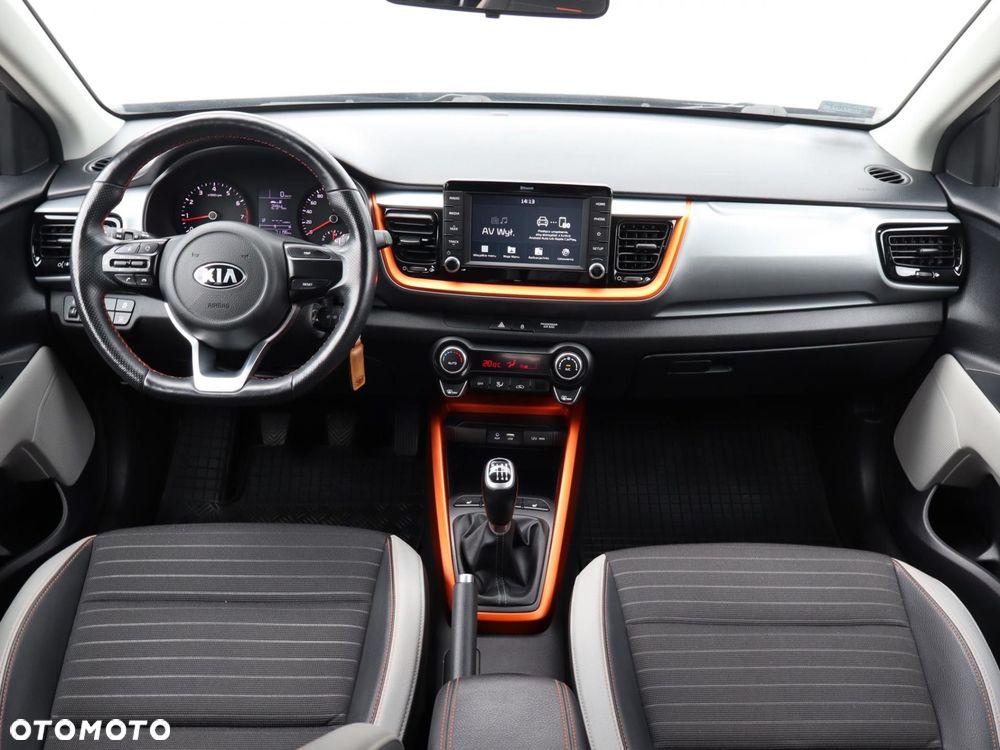 Kia Stonic 1.4 L - 6