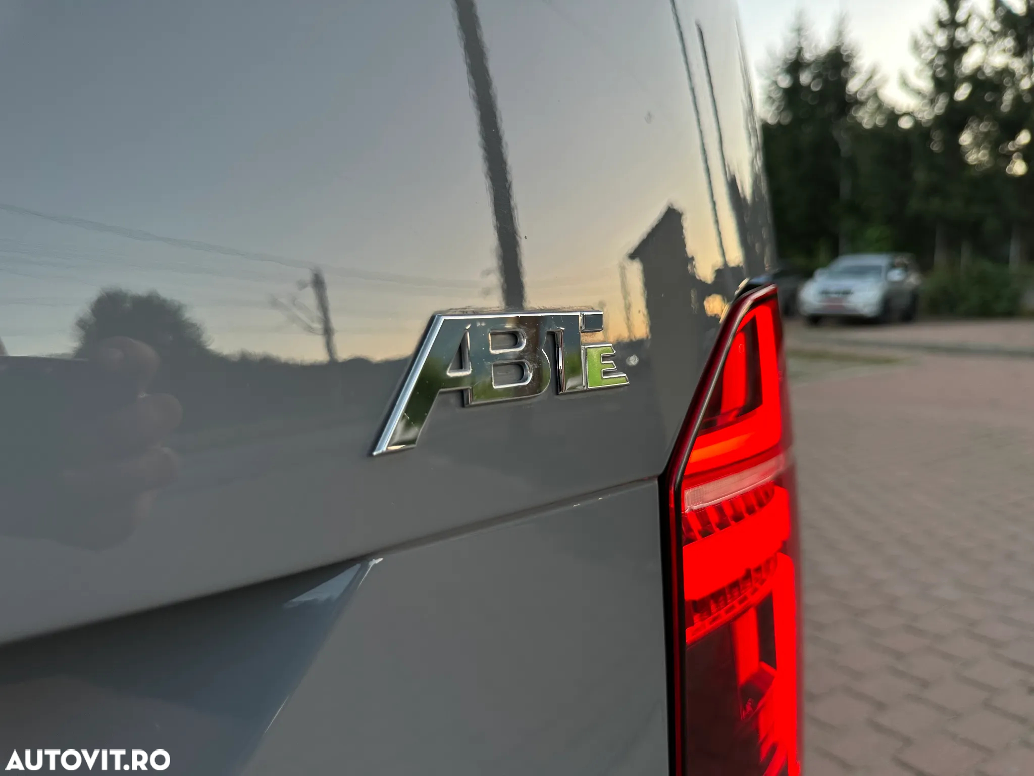 Volkswagen Caravelle - 6