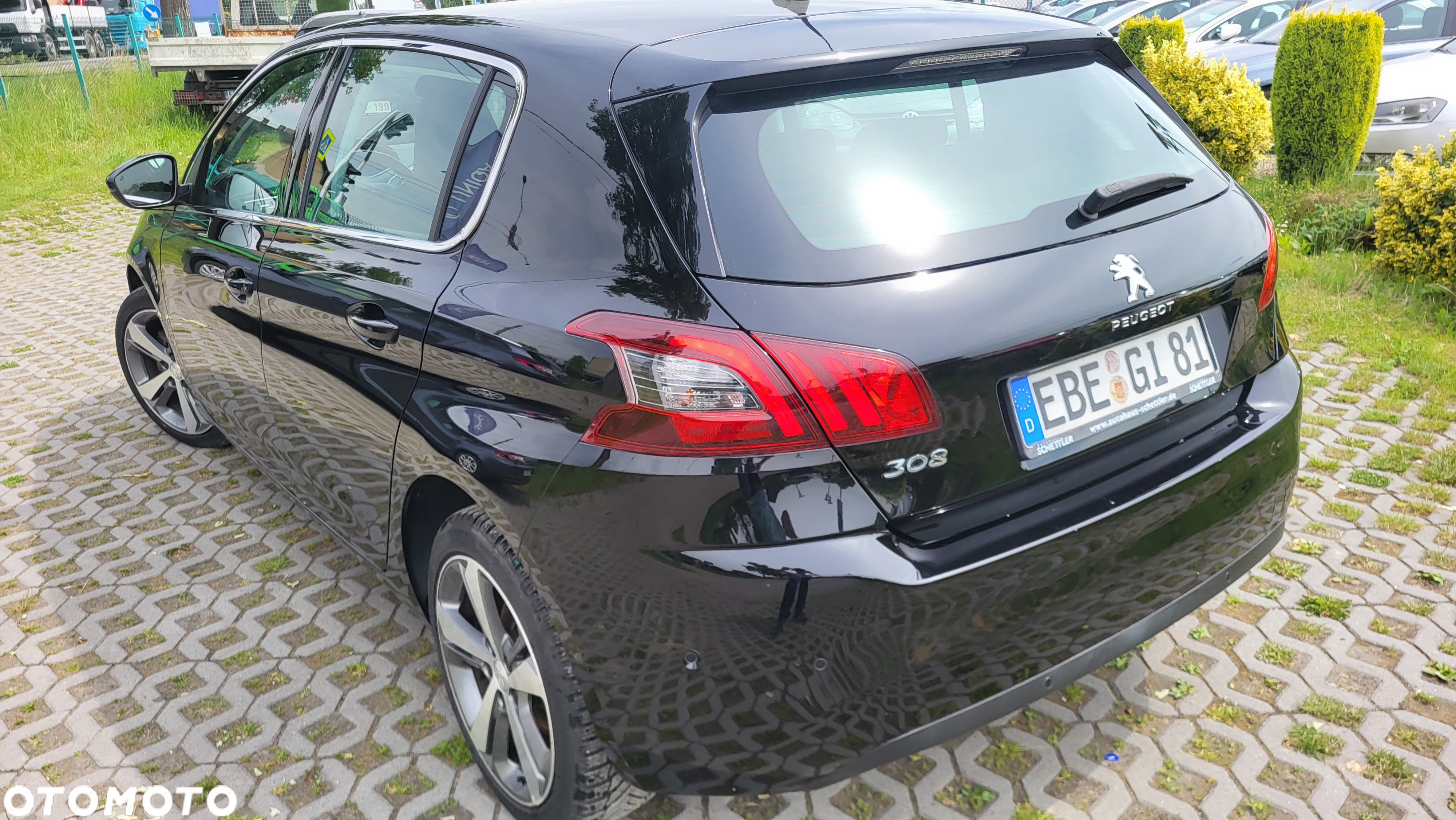 Peugeot 308 BlueHDi FAP 130 Stop & Start Allure - 23