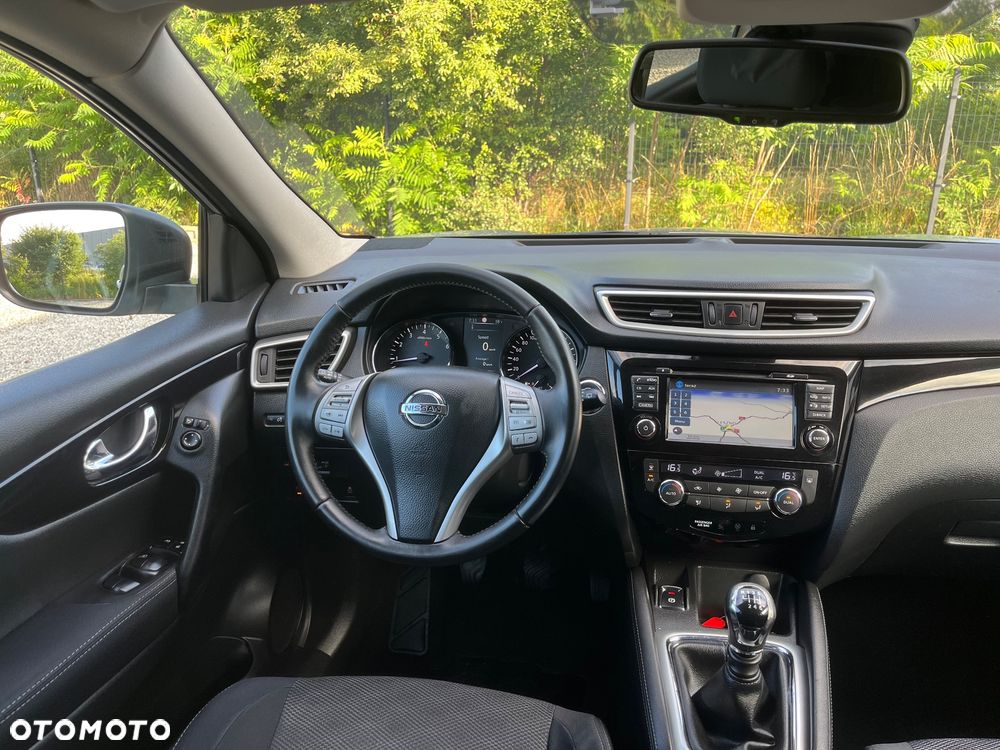 Nissan Qashqai 1.6 DIG-T N-Connecta - 19