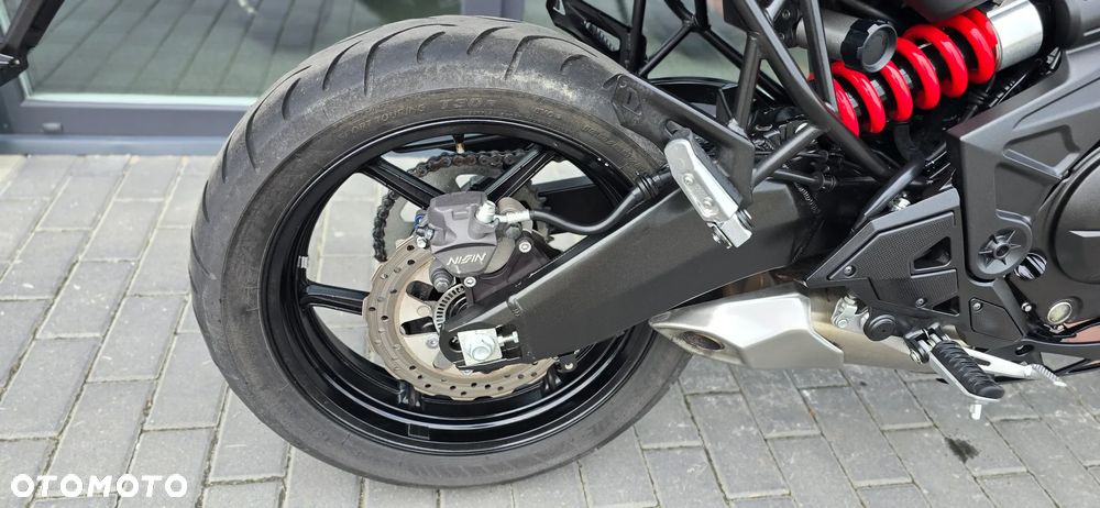 Kawasaki Versys 650 - 15