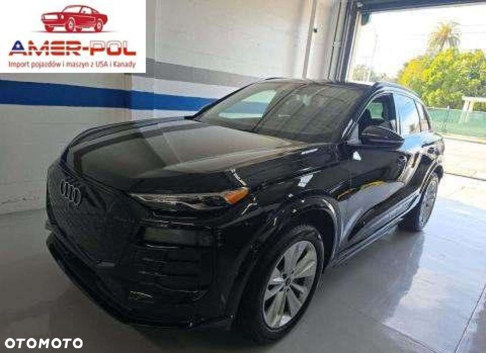 Audi Q6 e-tron - 1