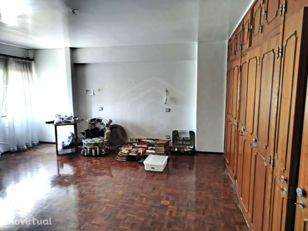 Apartamento T3 com 125 m² e duas varandas no centro de Loulé, Algarve - Grande imagem: 4/31