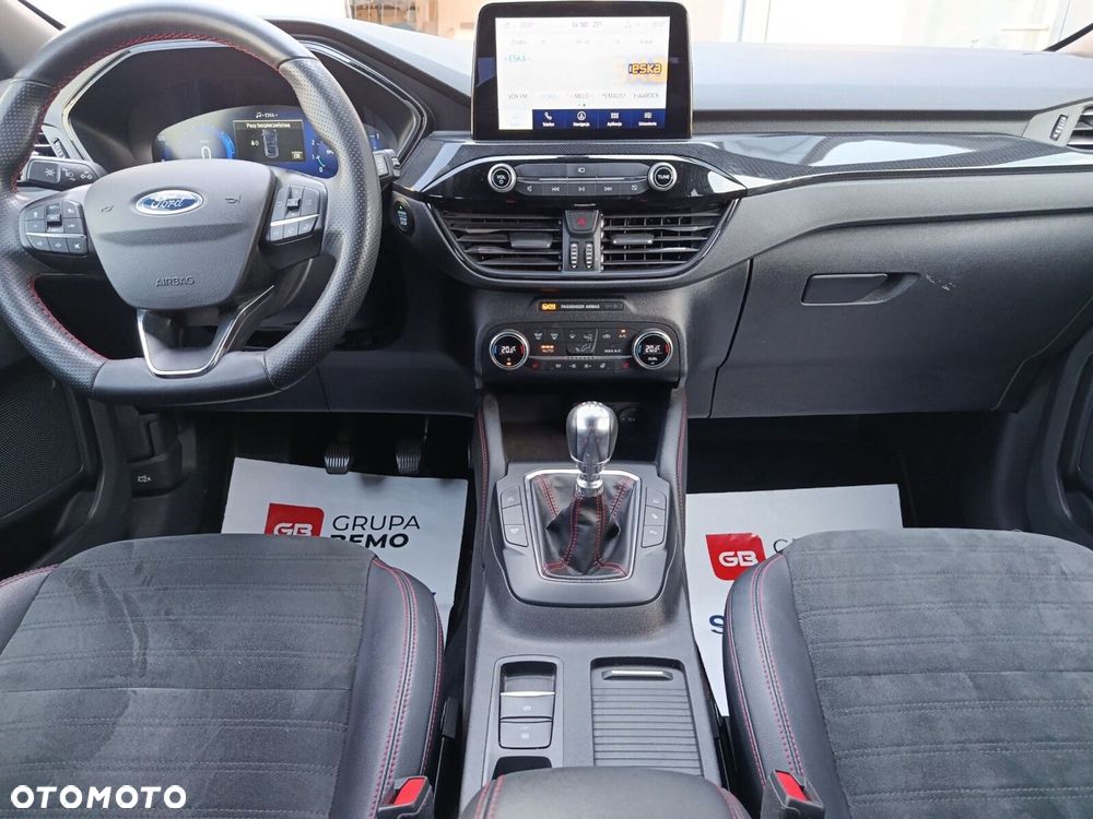 Ford Kuga 1.5 EcoBoost FWD ST-Line X - 21