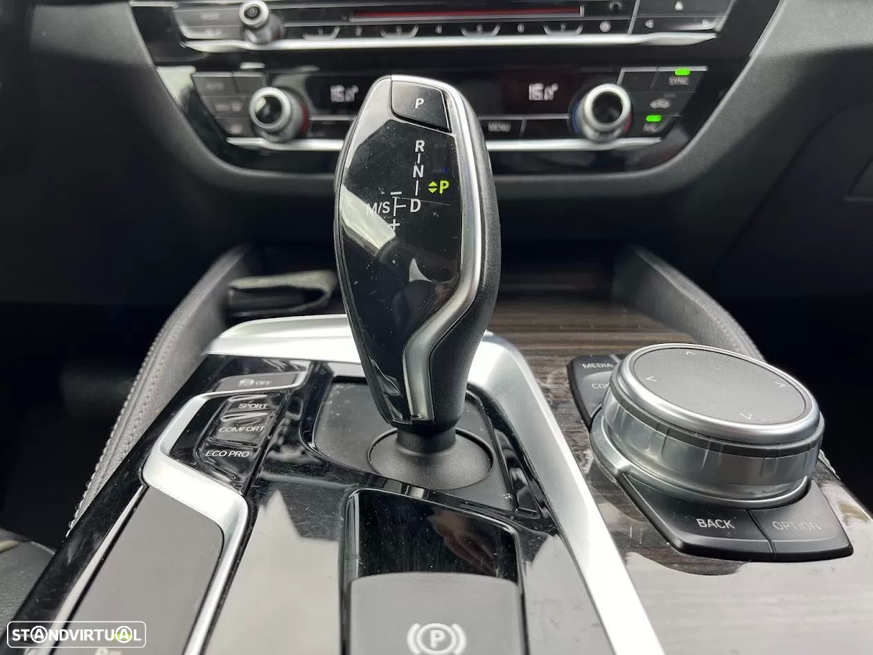 BMW 520 d Line Luxury Auto - 25