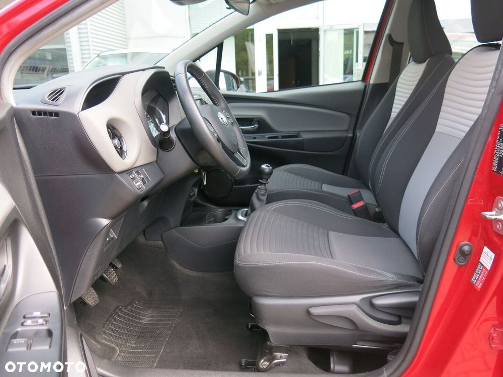 Toyota Yaris 1.5 Premium - 12