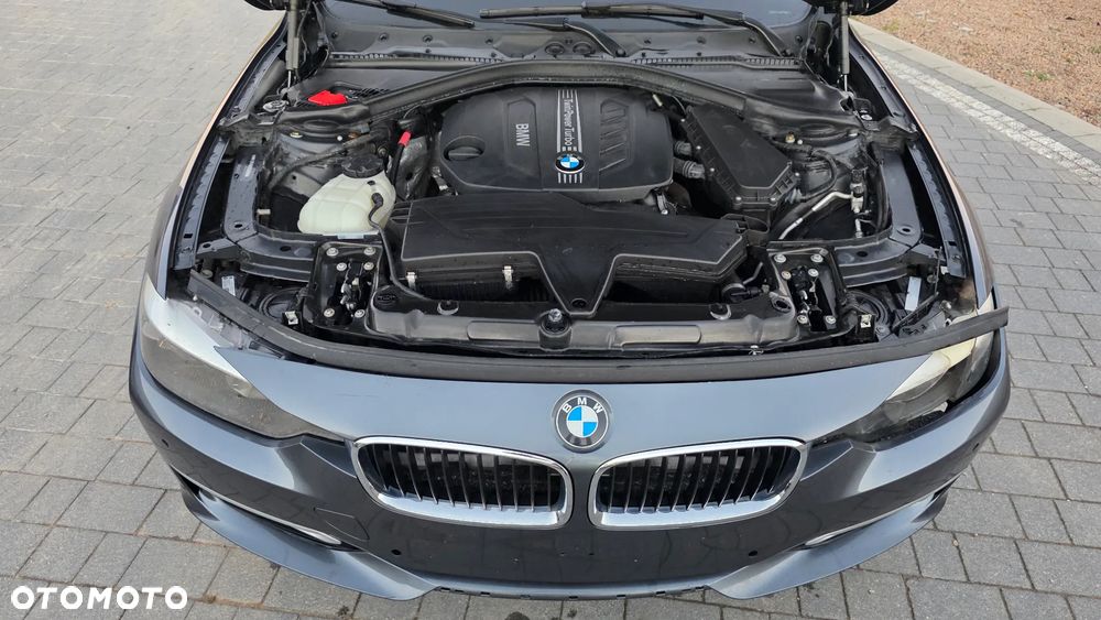 BMW Seria 3 320d xDrive - 18