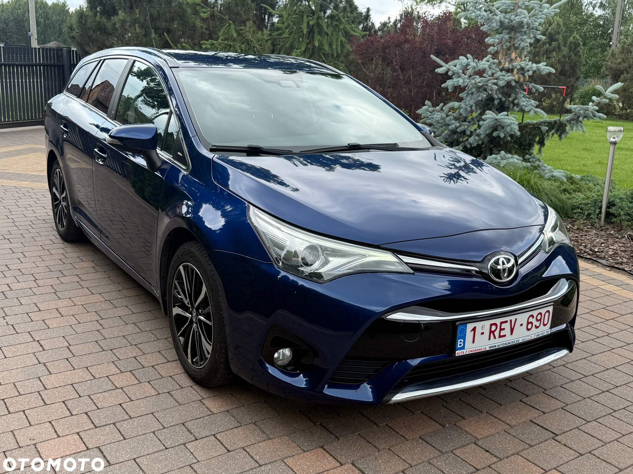 Toyota Avensis Touring Sports 1.8 Team Deutschland - 2