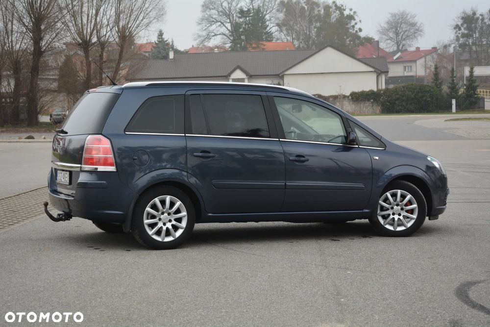 Opel Zafira - 10