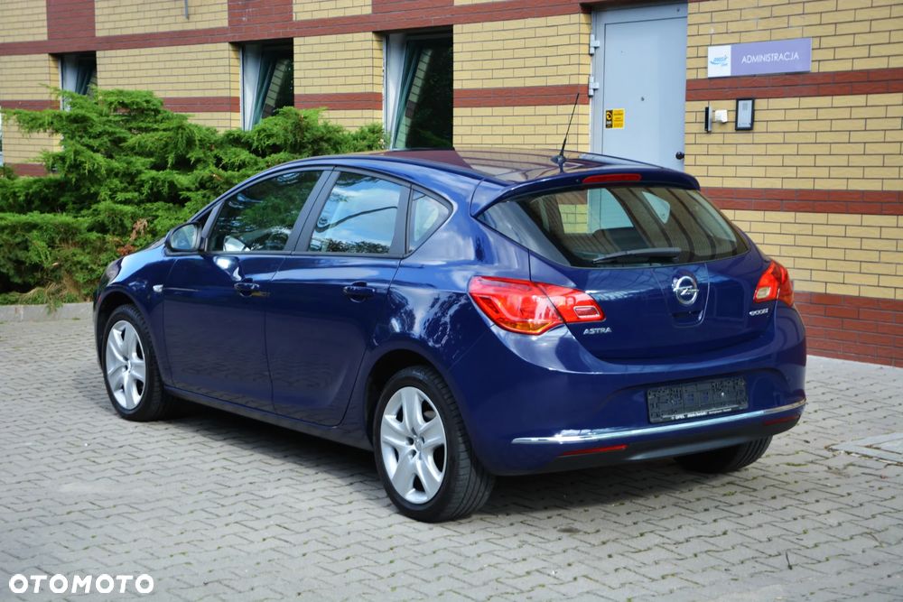 Opel Astra 1.6 ECOFLEX Start/Stop Fun - 19