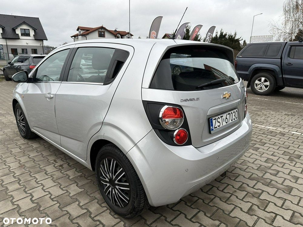 Chevrolet Aveo 1.6 LTZ - 4