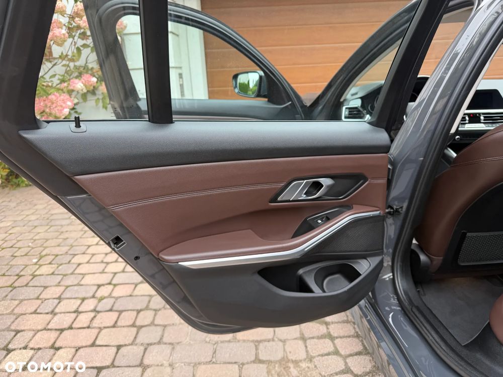 BMW Seria 3 - 28
