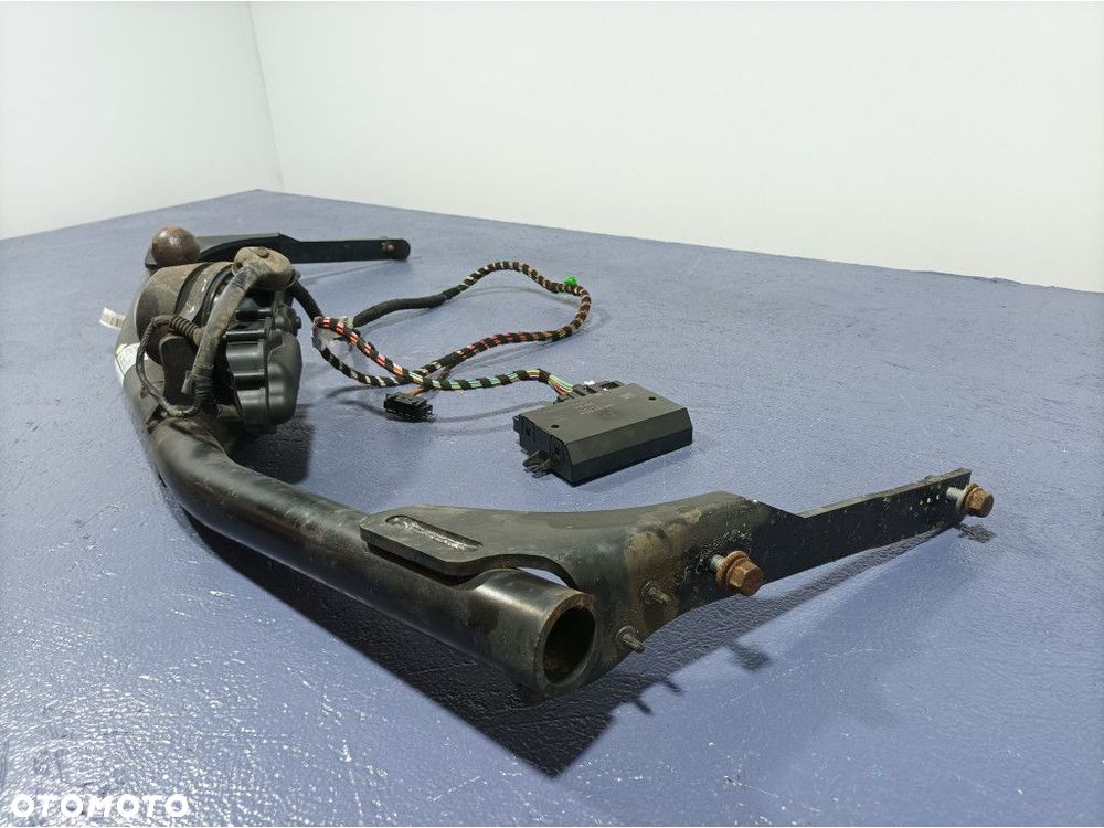 VW PASSAT B8 KOMBI HAK DO PRZYCZEPY ELEKTRYCZNY 3G9803881B 5Q0907383N - 3
