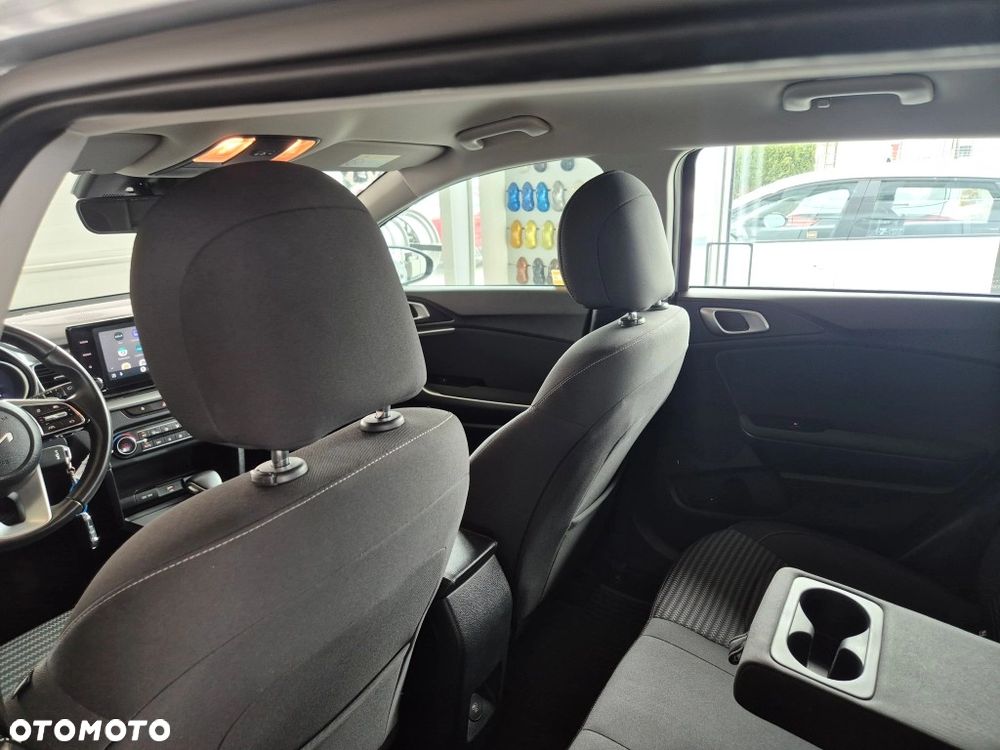 Kia Ceed 1.5 T-GDI M DCT - 17