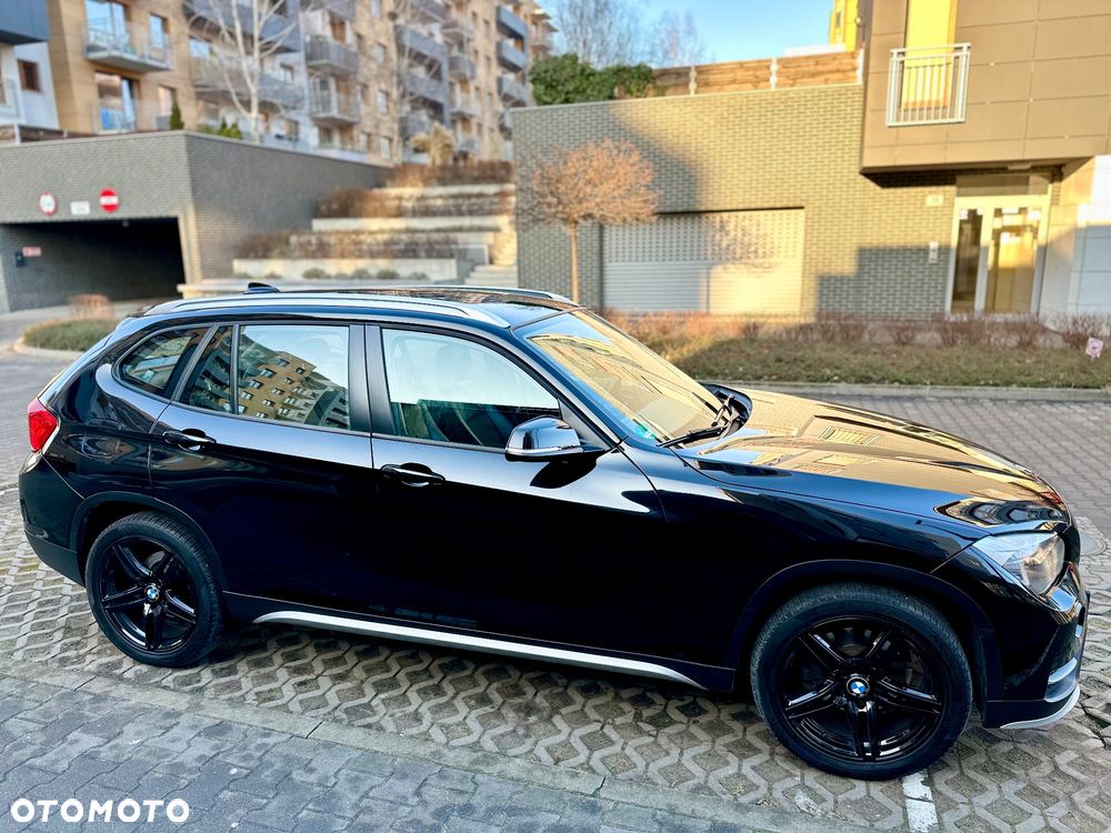BMW X1 sDrive18d xLine - 33