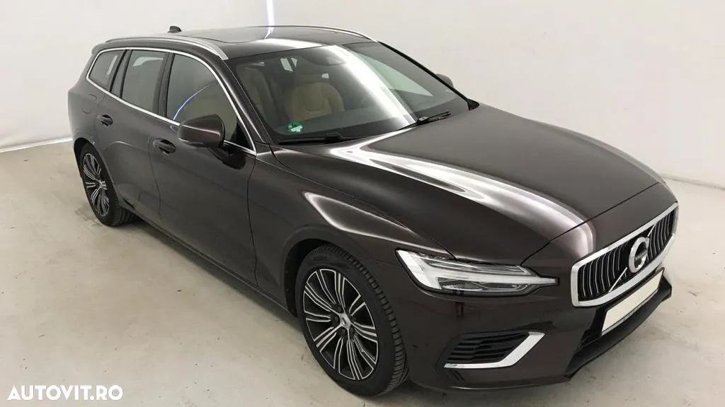 Volvo V60 T6 AWD Recharge Geartronic Inscription - 3