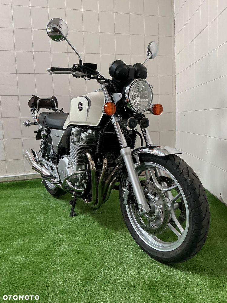 Honda CB - 9