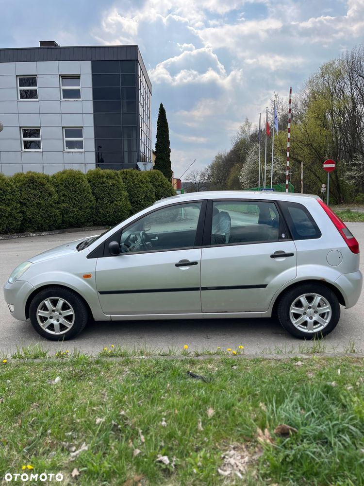 Ford Fiesta 1.4 Ghia - 4