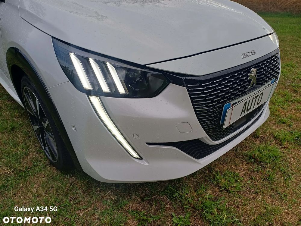 Peugeot 208 - 31