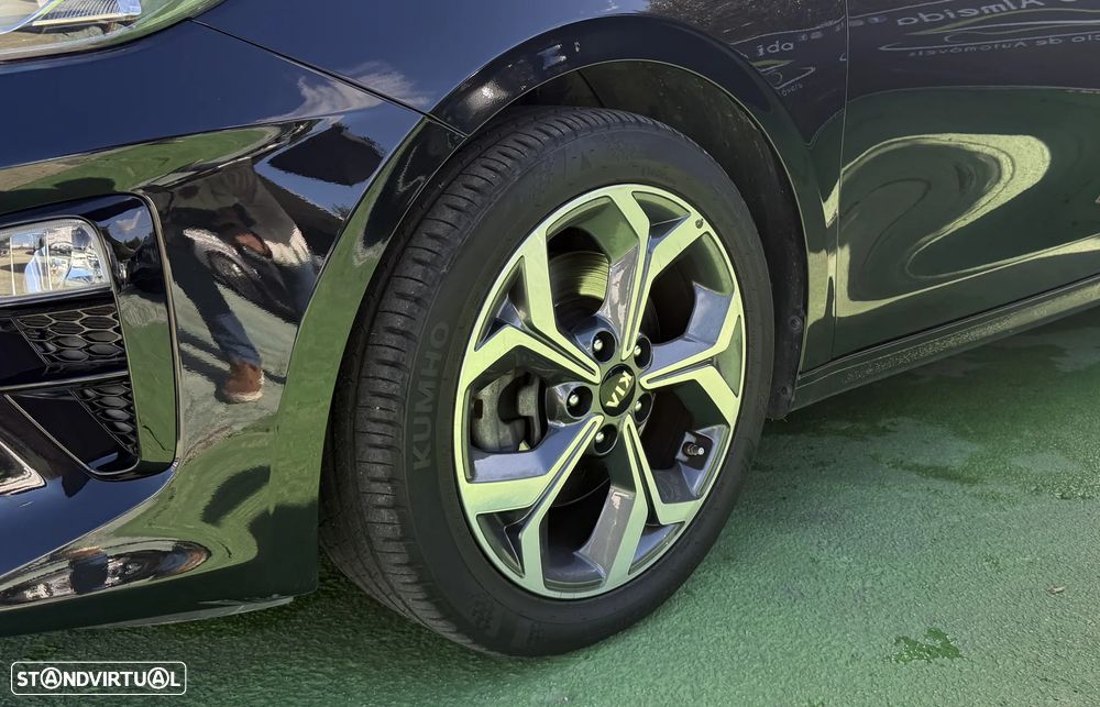 Kia Ceed SW 1.4 T-GDI DCT OPF Platinum Edition - 3