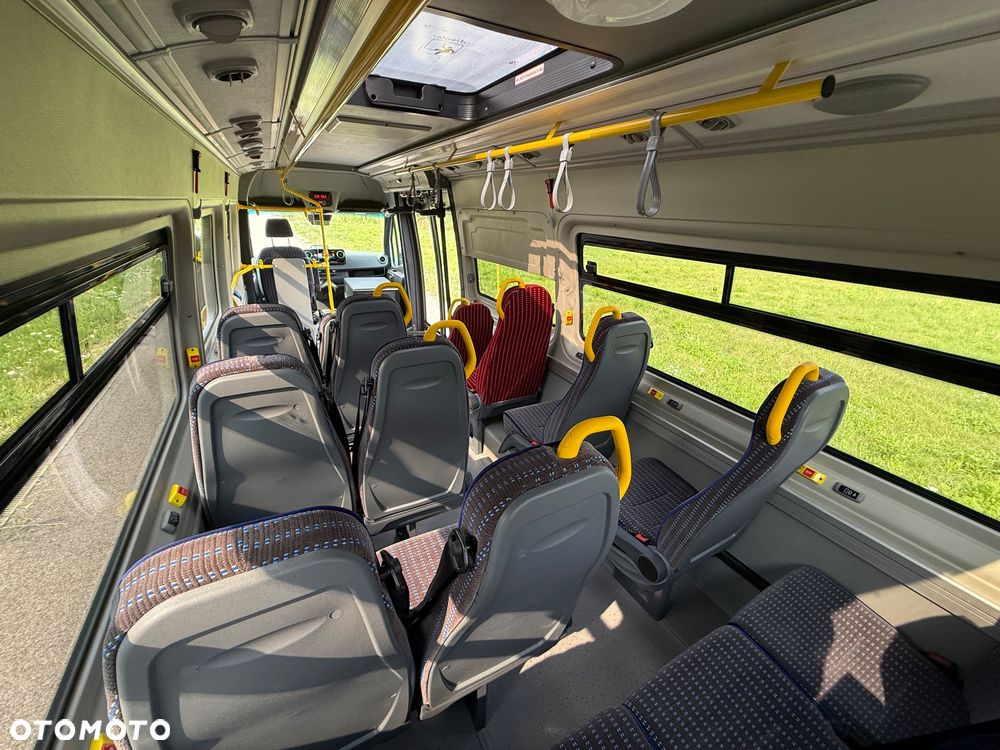 Mercedes-Benz Sprinter 517 - 20
