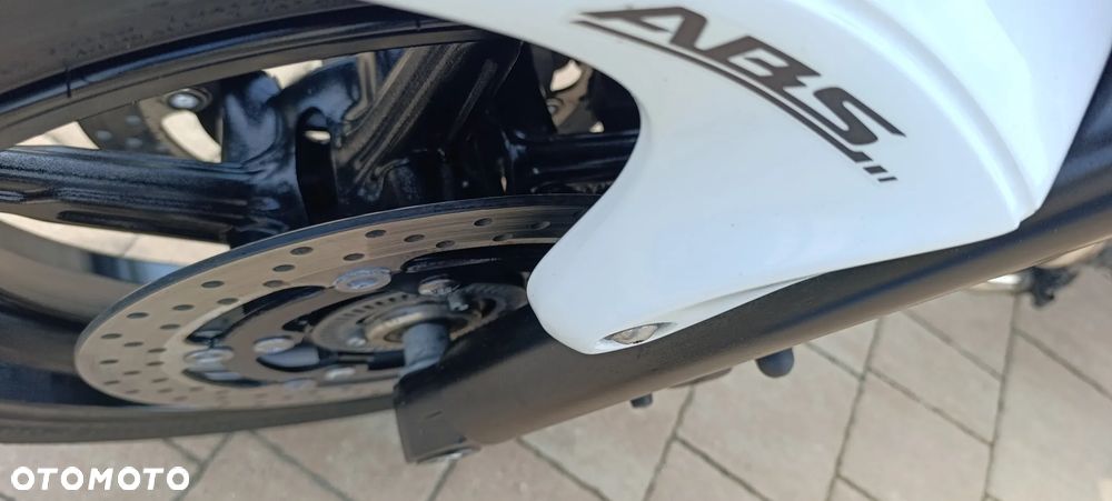 Suzuki Gladius - 14