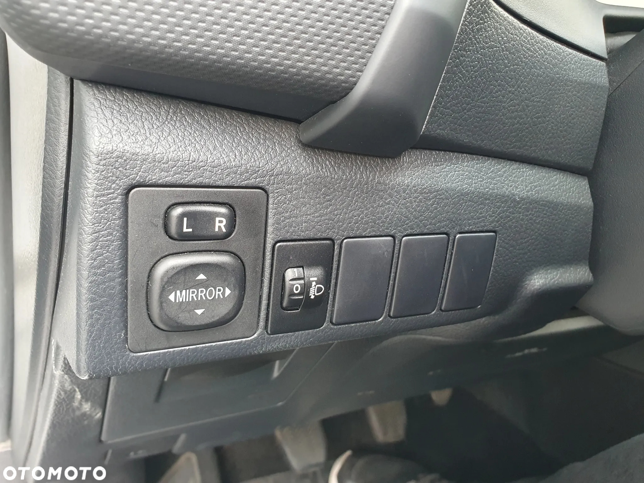 Toyota Auris 1.33 VVT-i Active - 34