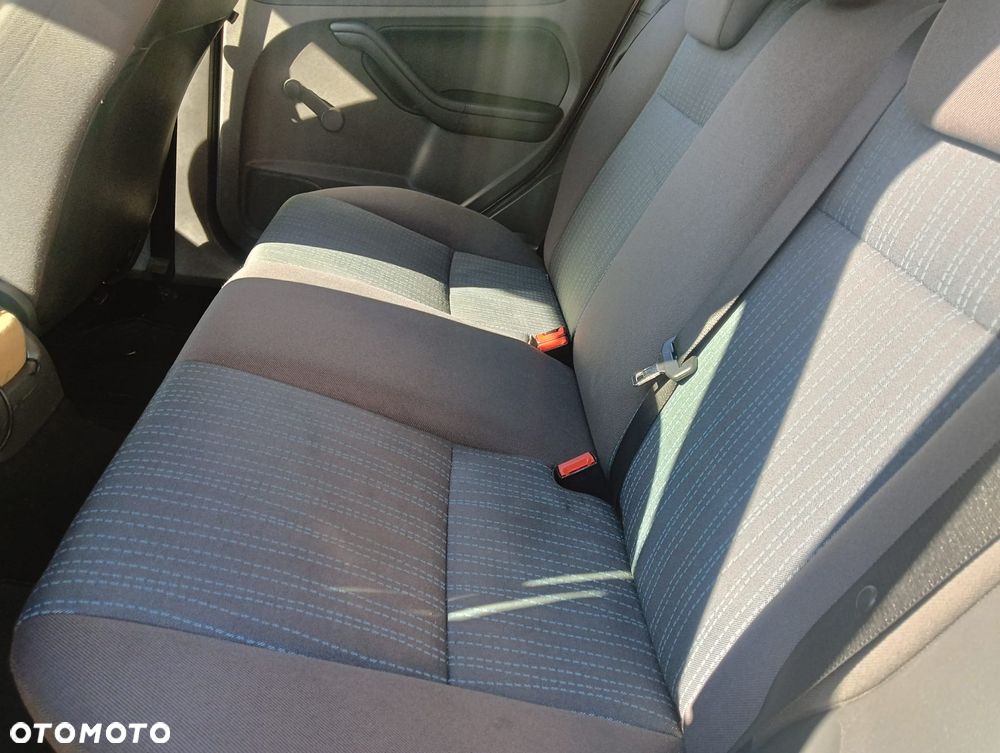 Ford Focus 1.6 TDCi Ambiente - 5