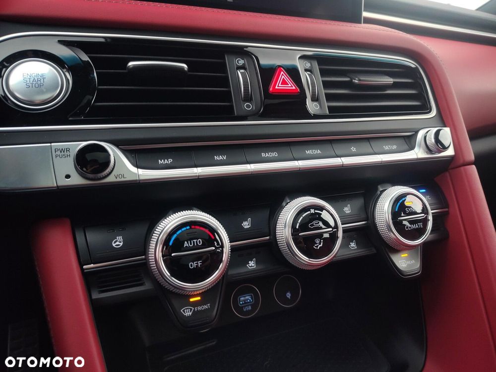 Genesis G70 - 23