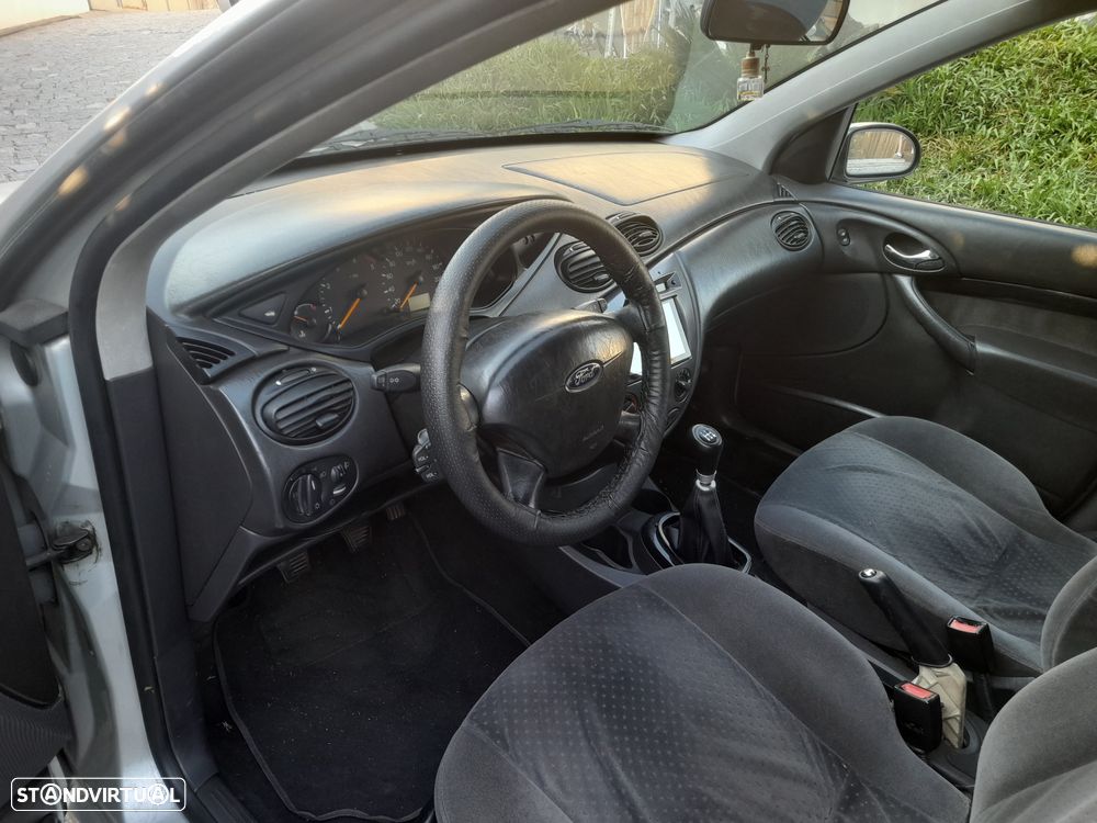 Ford Focus 1.8 TDCi Ghia - 4